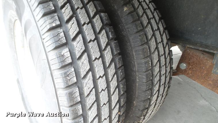 image for item DE5000 2001 Mac-lander equipment trailer