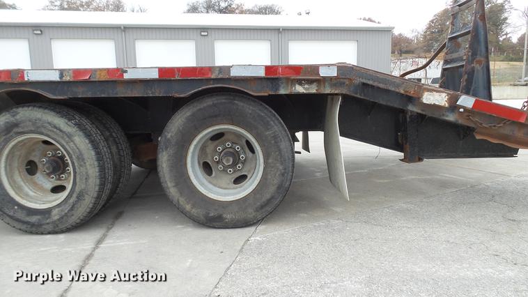 image for item DE5000 2001 Mac-lander equipment trailer