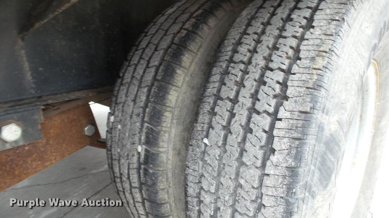 image for item DE5000 2001 Mac-lander equipment trailer