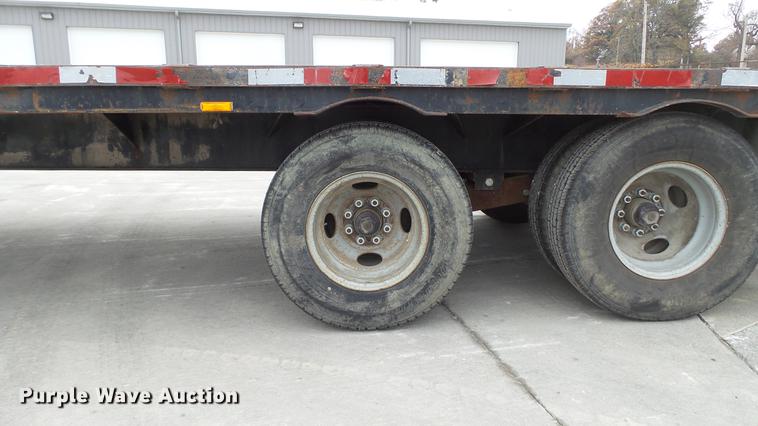 image for item DE5000 2001 Mac-lander equipment trailer