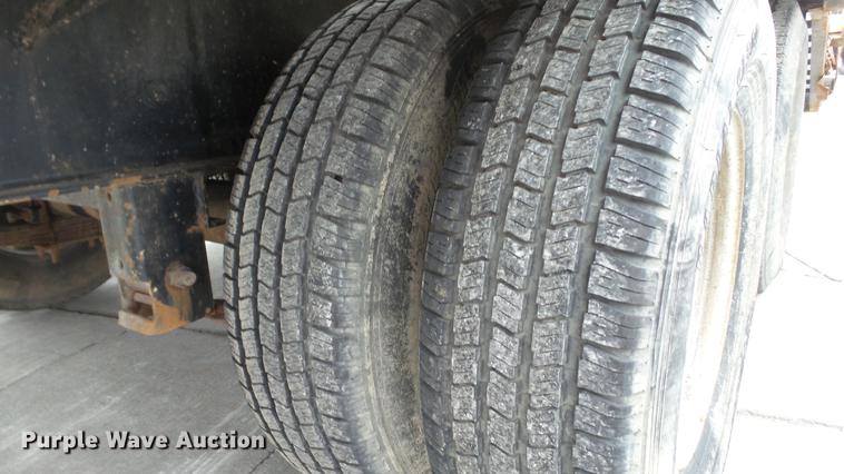 image for item DE5000 2001 Mac-lander equipment trailer