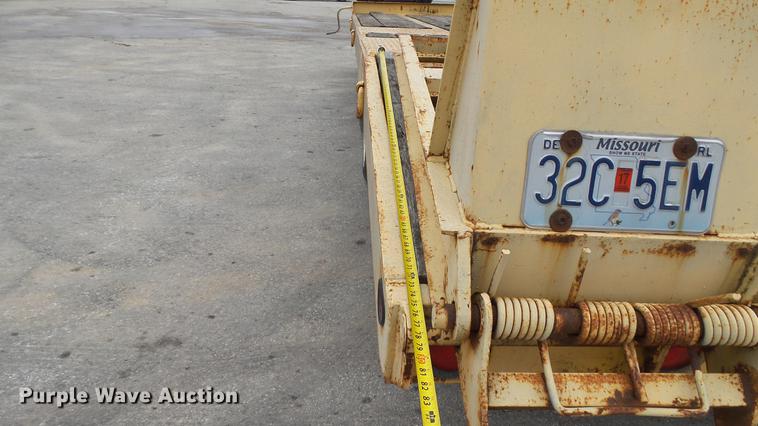 image for item DE5001 1979 shop built equipment trailer