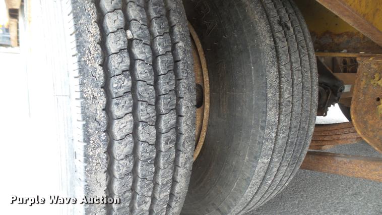 image for item DE5001 1979 shop built equipment trailer