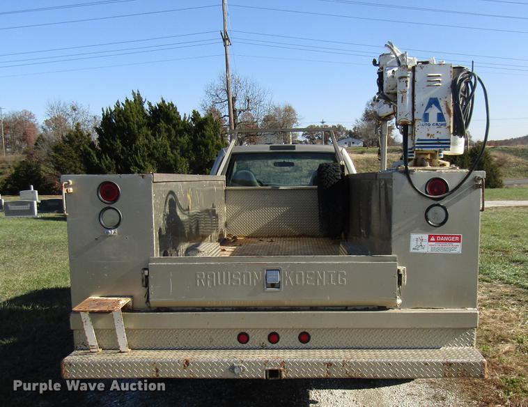 image for item DE5008 2001 Ford F350 Super Duty XLT utility bed truck with crane