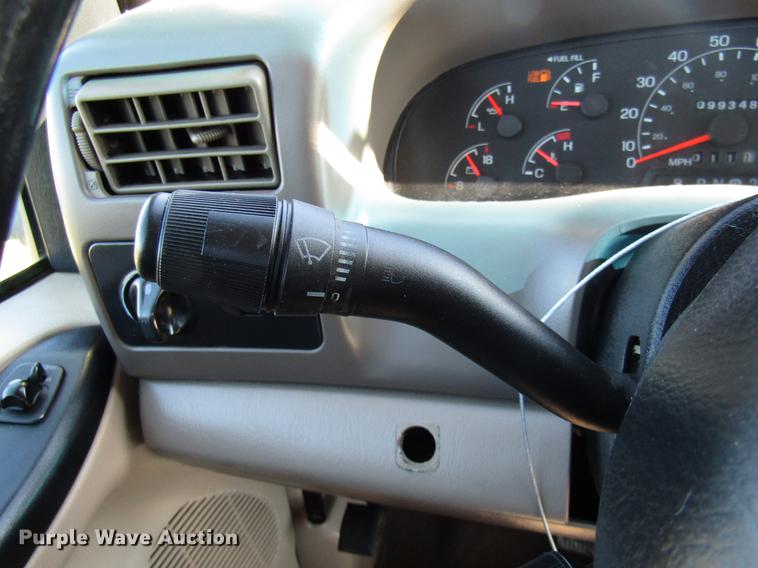 image for item DE5008 2001 Ford F350 Super Duty XLT utility bed truck with crane