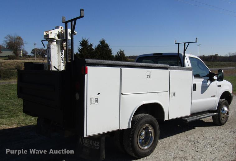 image for item DE5011 2004 Ford F350 Super Duty XL utility bed pickup truck with crane