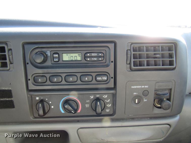 image for item DE5011 2004 Ford F350 Super Duty XL utility bed pickup truck with crane