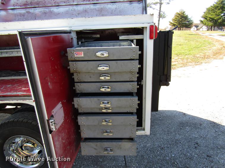 image for item DE5011 2004 Ford F350 Super Duty XL utility bed pickup truck with crane