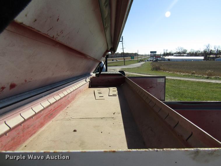 image for item DE5011 2004 Ford F350 Super Duty XL utility bed pickup truck with crane