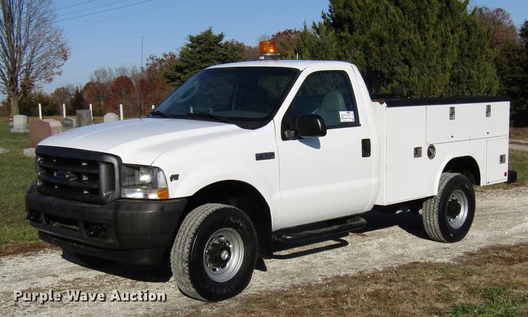 image for item DE5014 2003 Ford F350 Super Duty XL utility bed pickup truck