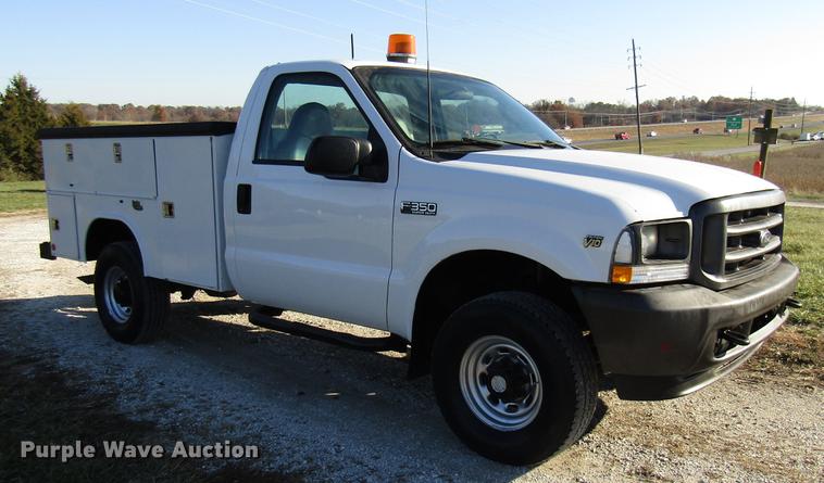 image for item DE5014 2003 Ford F350 Super Duty XL utility bed pickup truck