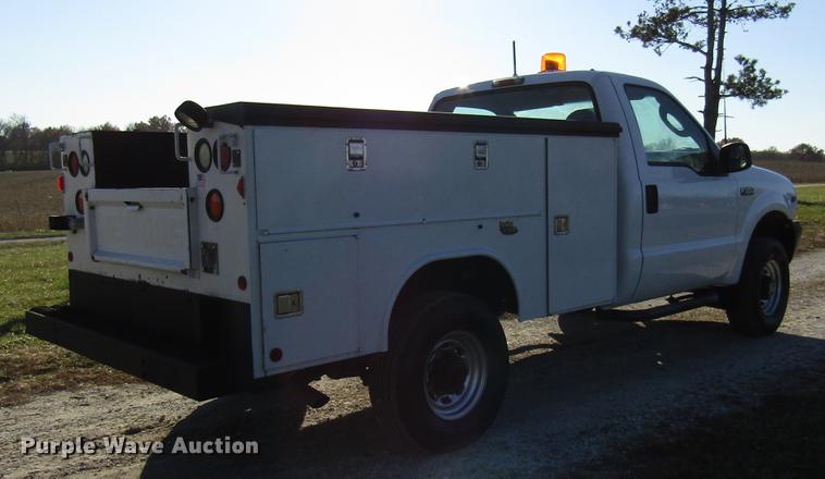 image for item DE5014 2003 Ford F350 Super Duty XL utility bed pickup truck