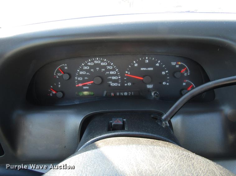 image for item DE5014 2003 Ford F350 Super Duty XL utility bed pickup truck