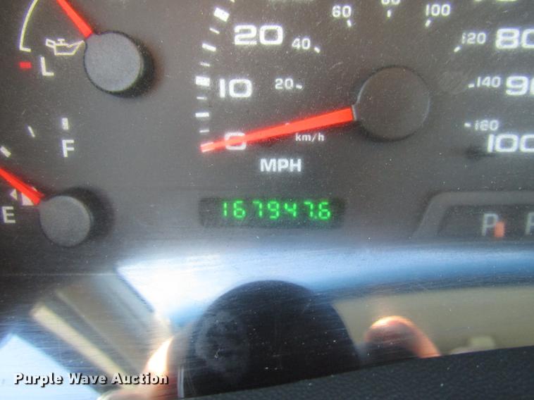 image for item DE5014 2003 Ford F350 Super Duty XL utility bed pickup truck