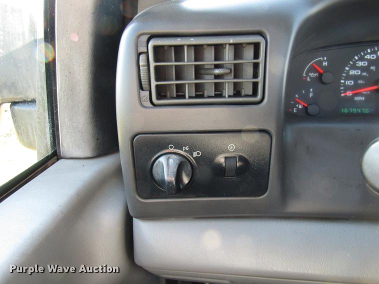 image for item DE5014 2003 Ford F350 Super Duty XL utility bed pickup truck