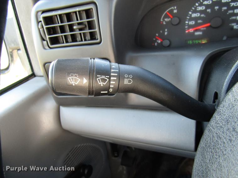 image for item DE5014 2003 Ford F350 Super Duty XL utility bed pickup truck