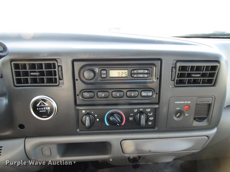 image for item DE5014 2003 Ford F350 Super Duty XL utility bed pickup truck