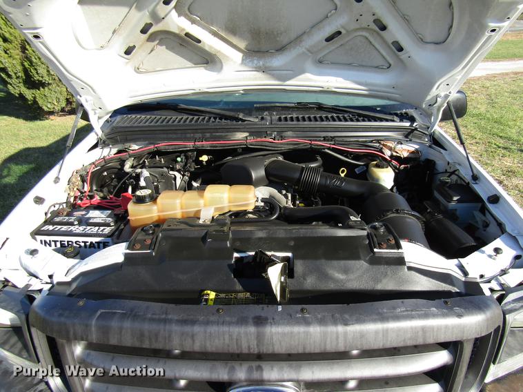 image for item DE5014 2003 Ford F350 Super Duty XL utility bed pickup truck