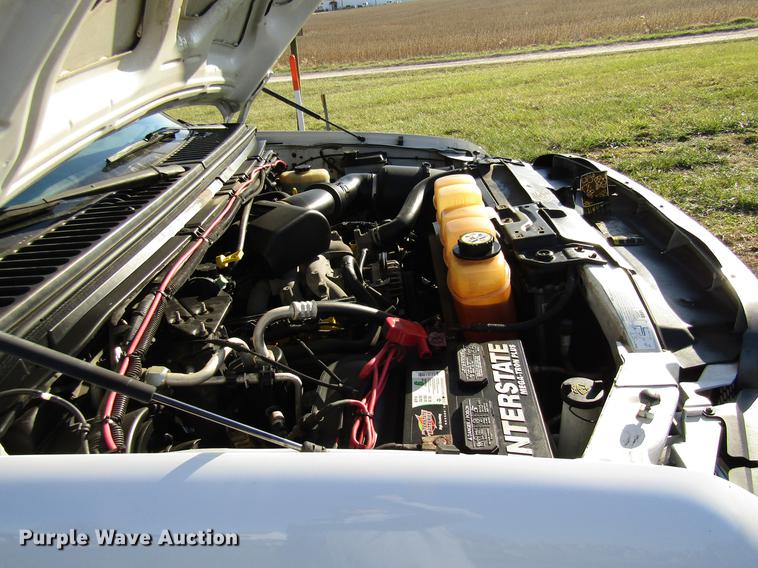 image for item DE5014 2003 Ford F350 Super Duty XL utility bed pickup truck