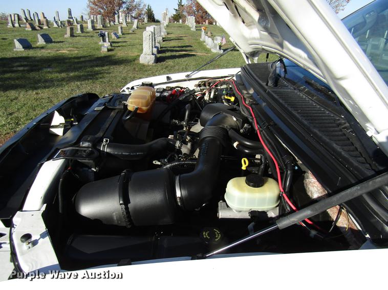 image for item DE5014 2003 Ford F350 Super Duty XL utility bed pickup truck