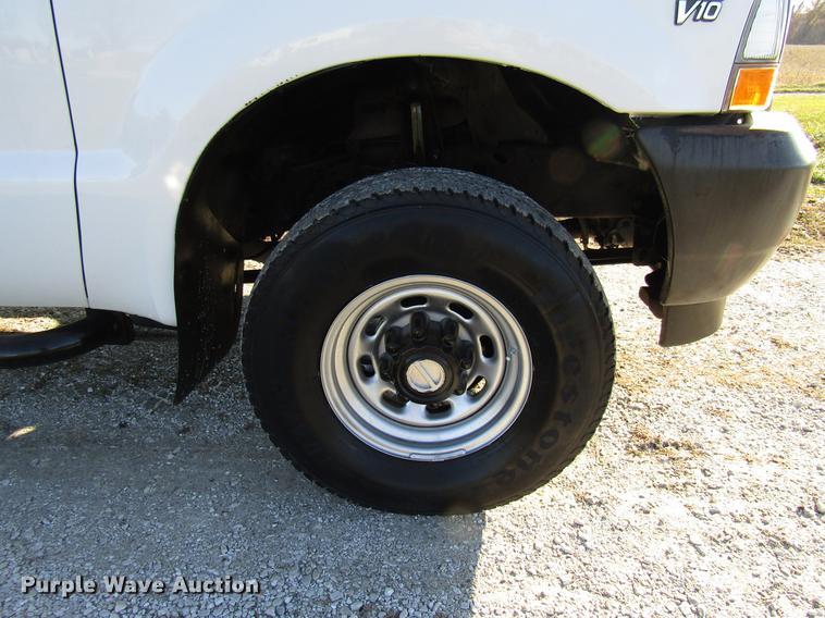 image for item DE5014 2003 Ford F350 Super Duty XL utility bed pickup truck