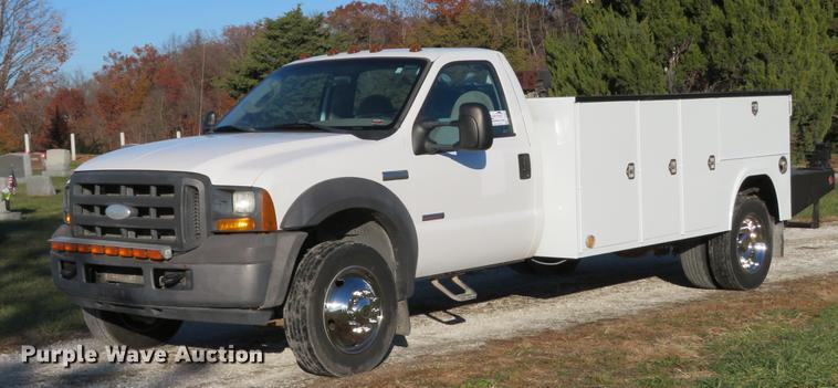 image for item DE5015 2005 Ford F550 Super Duty XL utility truck