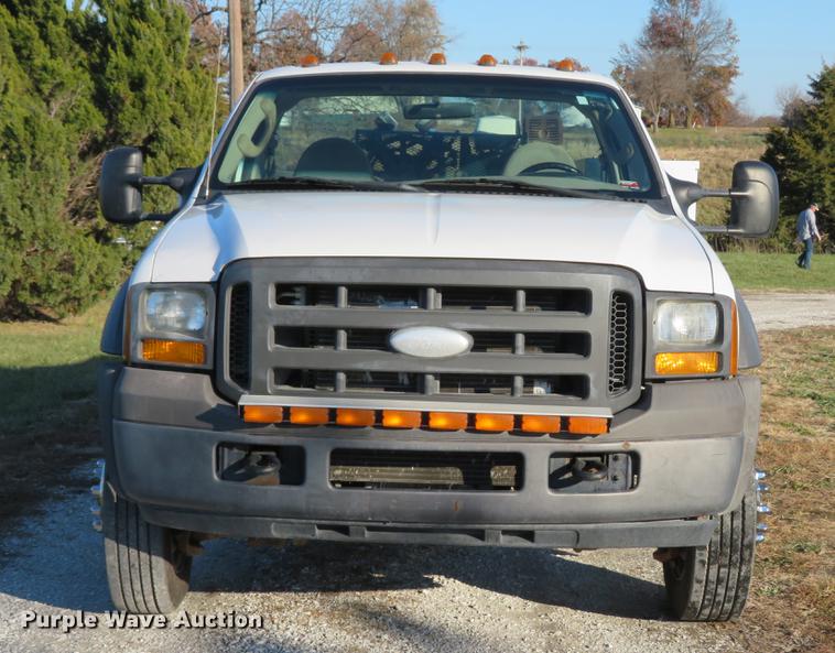 image for item DE5015 2005 Ford F550 Super Duty XL utility truck