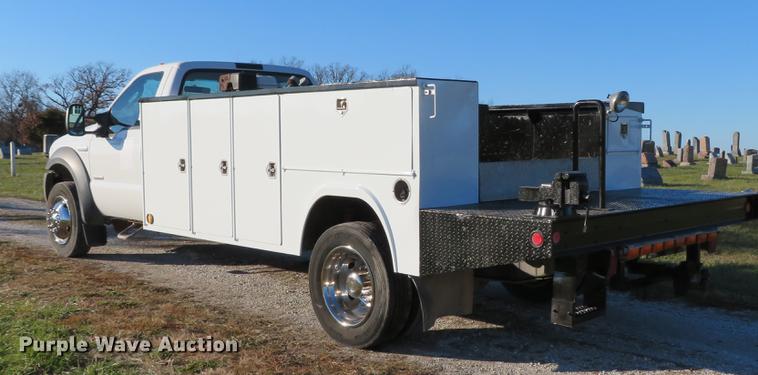 image for item DE5015 2005 Ford F550 Super Duty XL utility truck
