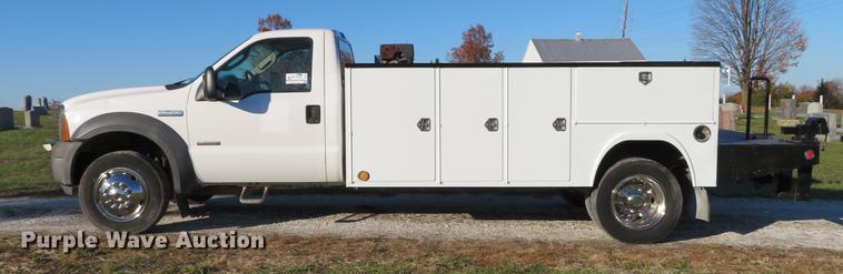 image for item DE5015 2005 Ford F550 Super Duty XL utility truck