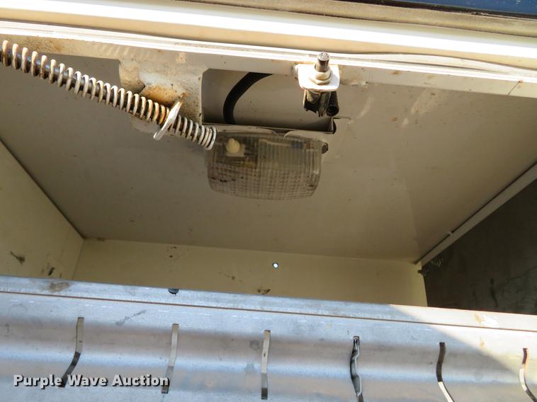 image for item DE5015 2005 Ford F550 Super Duty XL utility truck