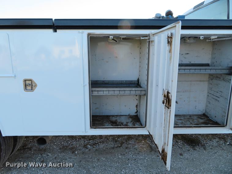 image for item DE5015 2005 Ford F550 Super Duty XL utility truck