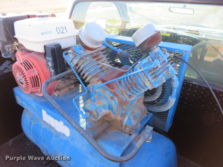 image for item DE5015 2005 Ford F550 Super Duty XL utility truck