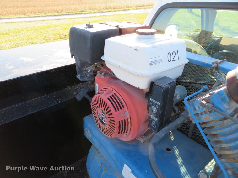 image for item DE5015 2005 Ford F550 Super Duty XL utility truck