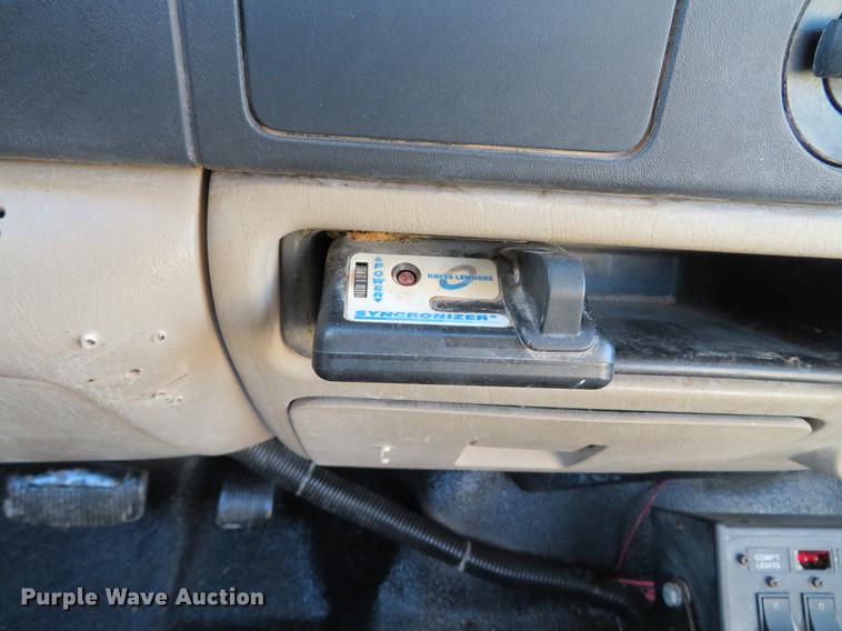 image for item DE5015 2005 Ford F550 Super Duty XL utility truck