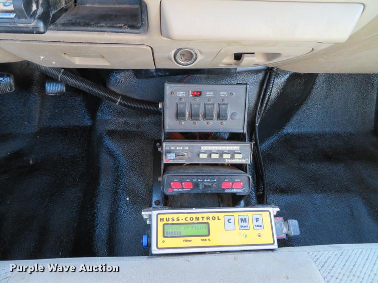 image for item DE5015 2005 Ford F550 Super Duty XL utility truck