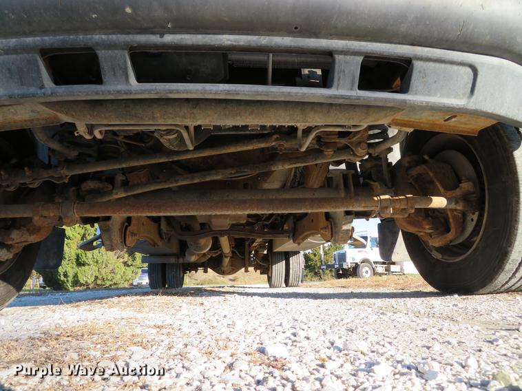 image for item DE5015 2005 Ford F550 Super Duty XL utility truck