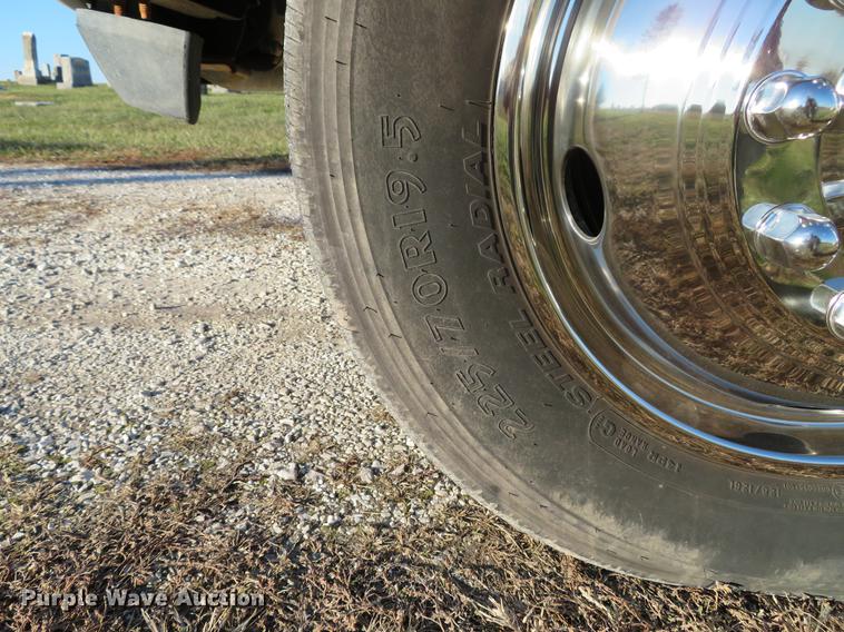 image for item DE5015 2005 Ford F550 Super Duty XL utility truck