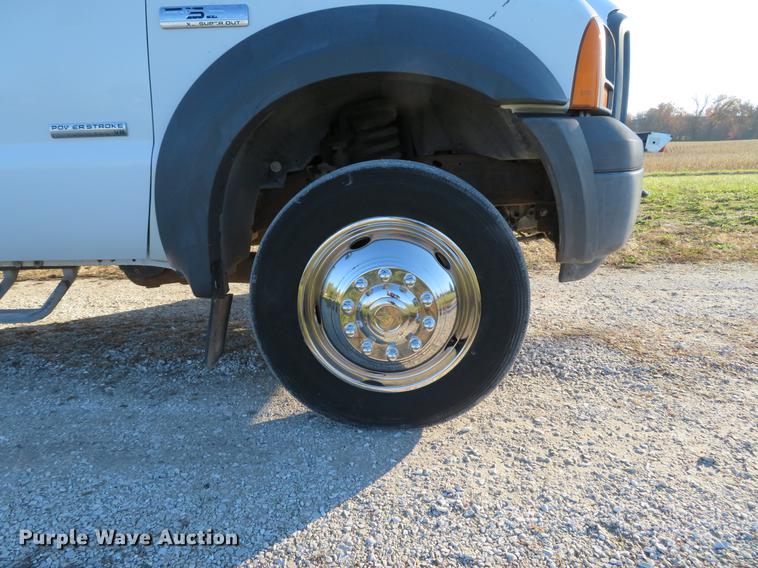 image for item DE5015 2005 Ford F550 Super Duty XL utility truck