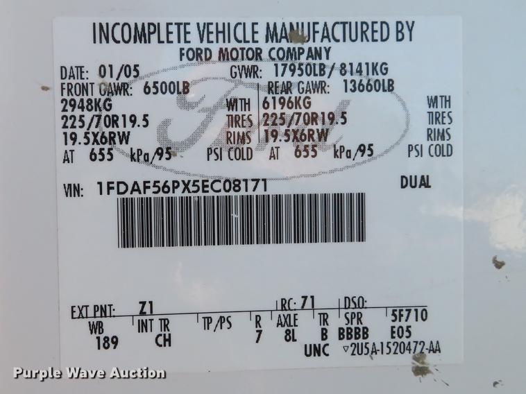 image for item DE5015 2005 Ford F550 Super Duty XL utility truck