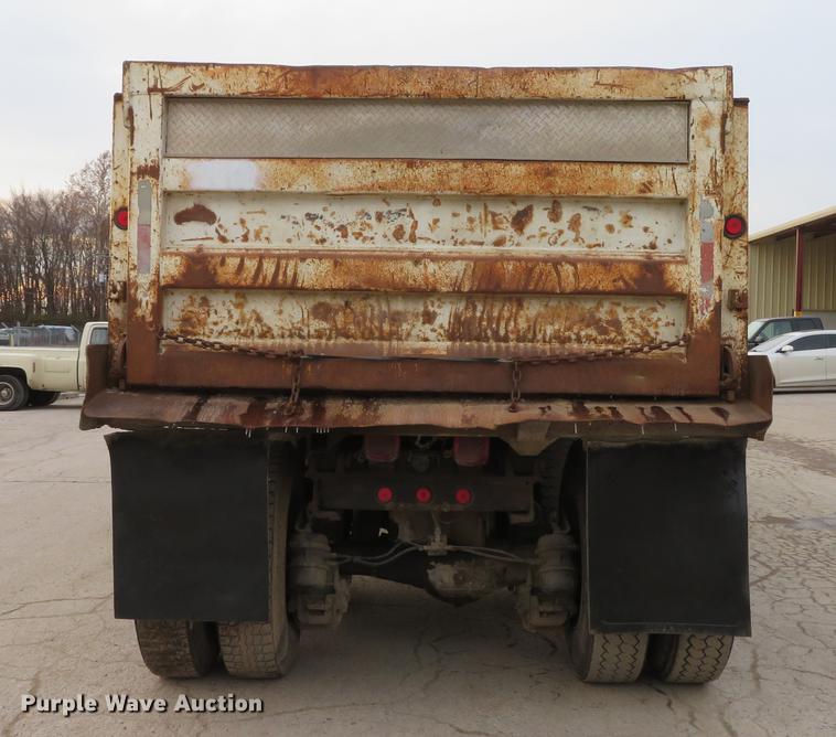 image for item DE5023 1995 Mack CH613 dump truck