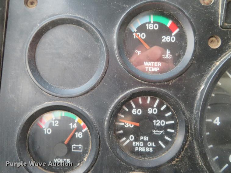 image for item DE5023 1995 Mack CH613 dump truck