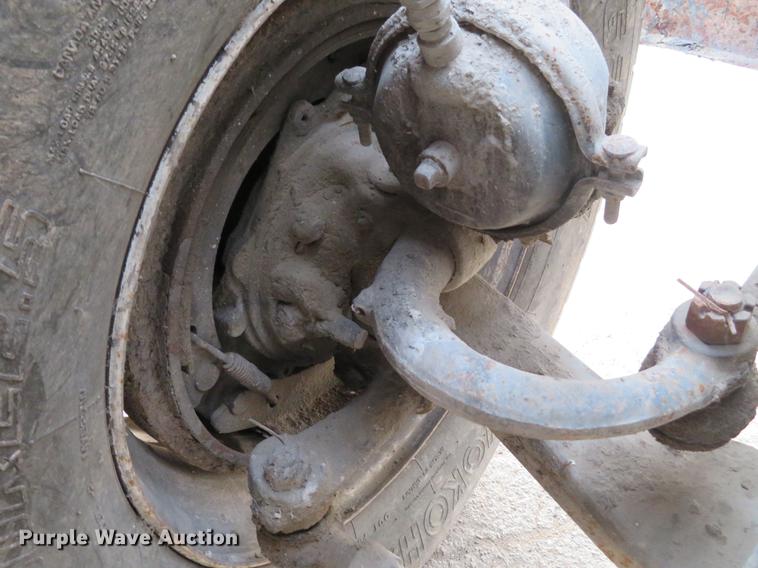 image for item DE5023 1995 Mack CH613 dump truck