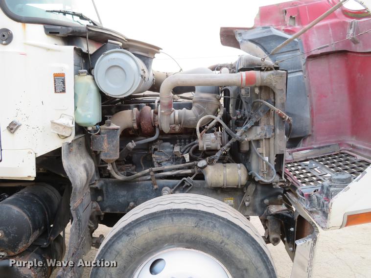 image for item DE5023 1995 Mack CH613 dump truck