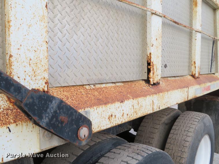 image for item DE5023 1995 Mack CH613 dump truck