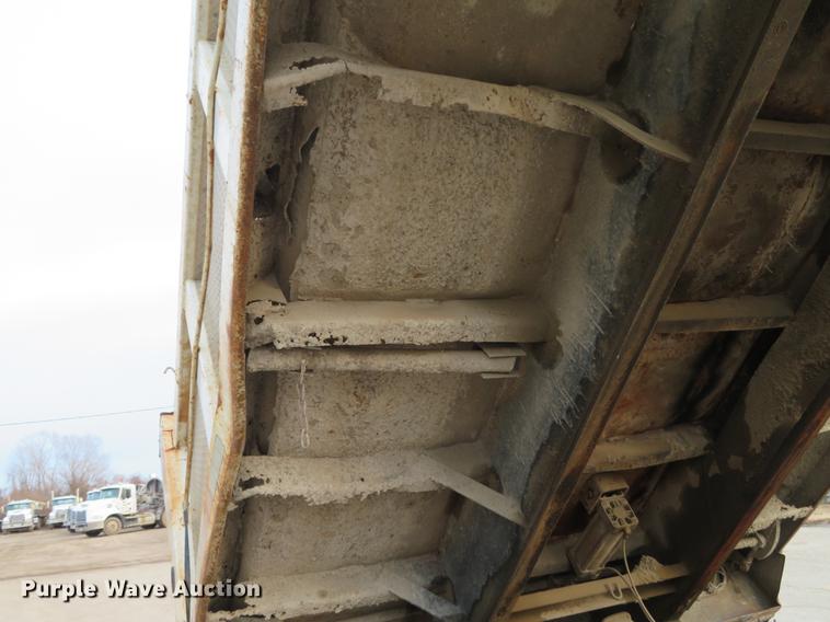 image for item DE5023 1995 Mack CH613 dump truck