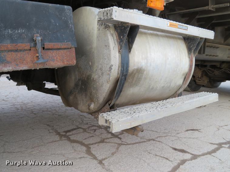 image for item DE5023 1995 Mack CH613 dump truck