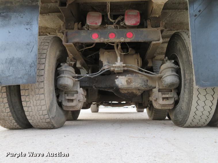 image for item DE5023 1995 Mack CH613 dump truck