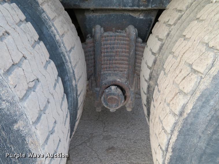 image for item DE5023 1995 Mack CH613 dump truck