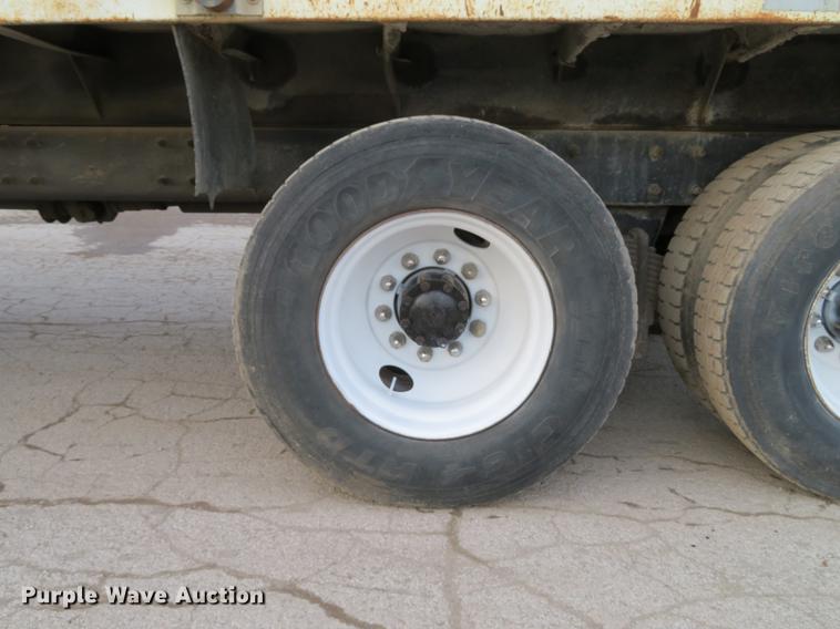 image for item DE5023 1995 Mack CH613 dump truck