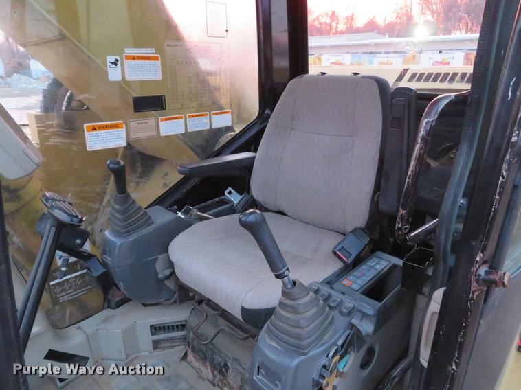 image for item DE5028 2004 Caterpillar 321C LCR excavator